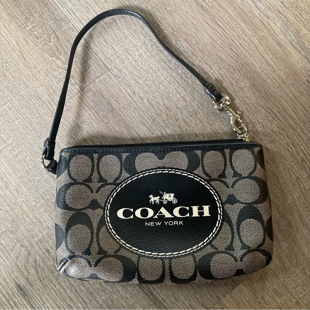 Coach Wristlet Signature Black Logo EUC 